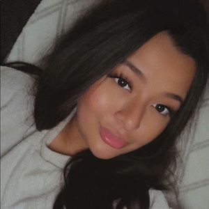 Meet your Posher, Sharla